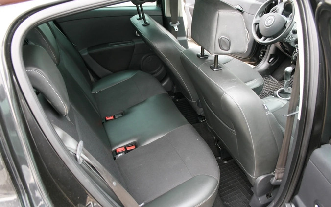 Renault Clio cena 21300 przebieg: 125000, rok produkcji 2011 z Wisła małe 211
